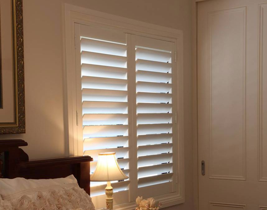 Light control with plantation shutters