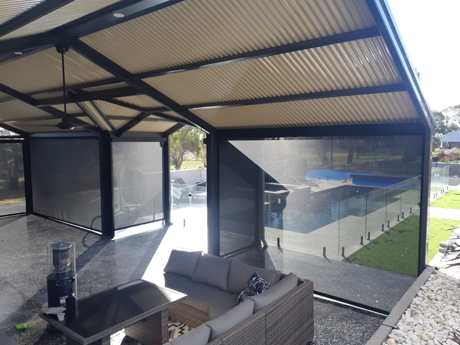 outdoor privacy blinds in Perth